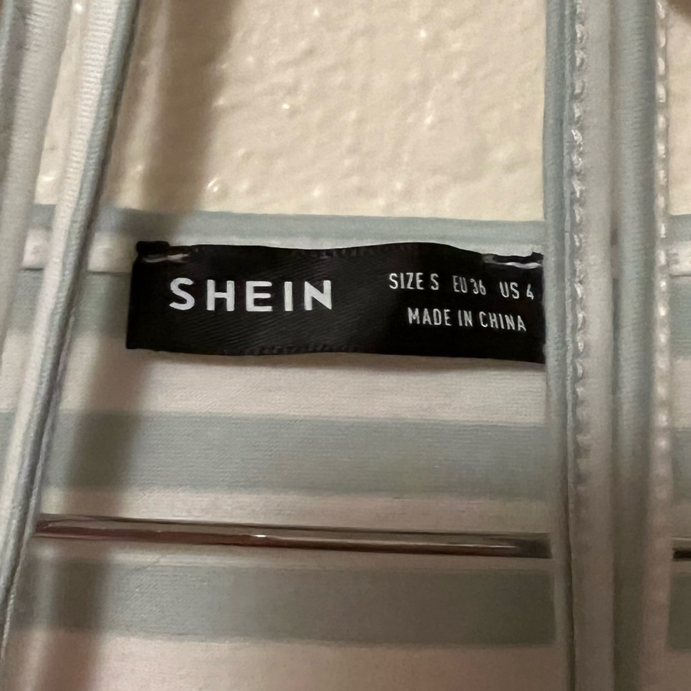 SHEIN Wrap Crop Top - Picture 5 of 5